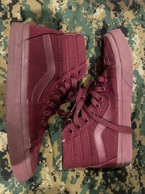 Maroon S8 hi Vans Sz W6.5/M5 (23cm)